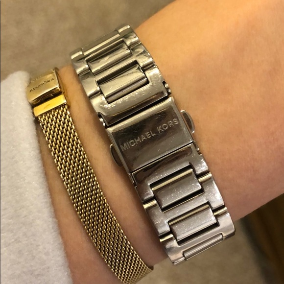 Michael Kors Watch - Picture 5 of 6